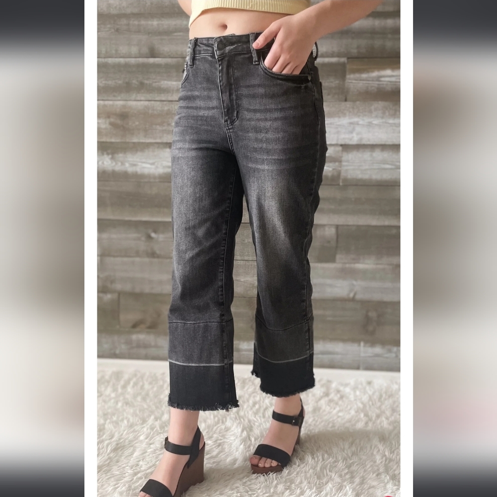 Judy Blue Wide Leg Crop Black Denim Jeans Size 15 Size 32.